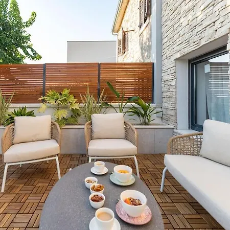 شقة The Light On The Hill - 80m2 Luxury With Private Pool فينكوران