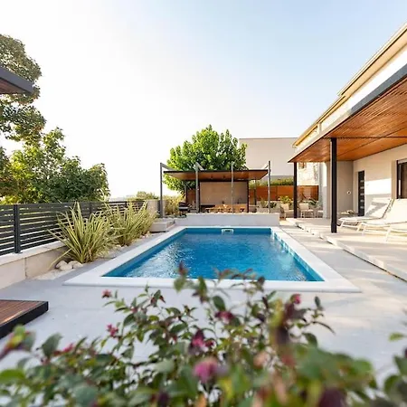 شقة The Light On The Hill - 80m2 Luxury With Private Pool