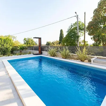 Appartement The Light On The Hill - 80m2 Luxury With Private Pool