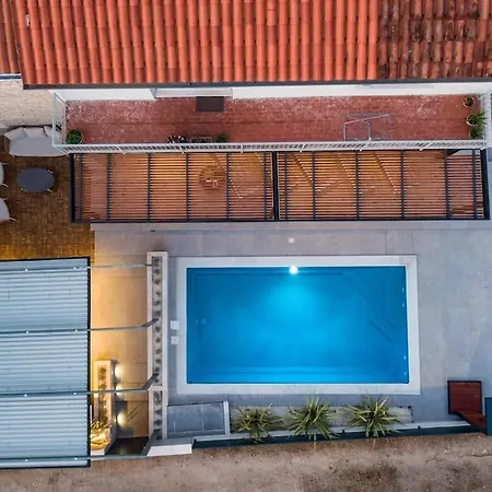 Appartement The Light On The Hill - 80m2 Luxury With Private Pool