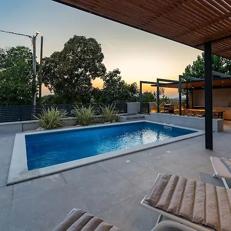 Appartement The Light On The Hill - 80m2 Luxury With Private Pool *
